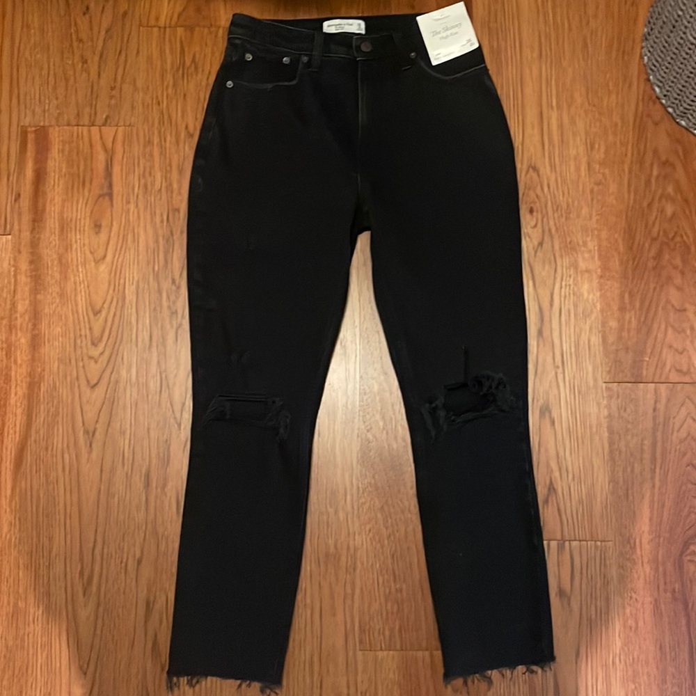 NEVER WORN BEFORE Abercrombie & Fitch “The Skinny High Rise” jeans
